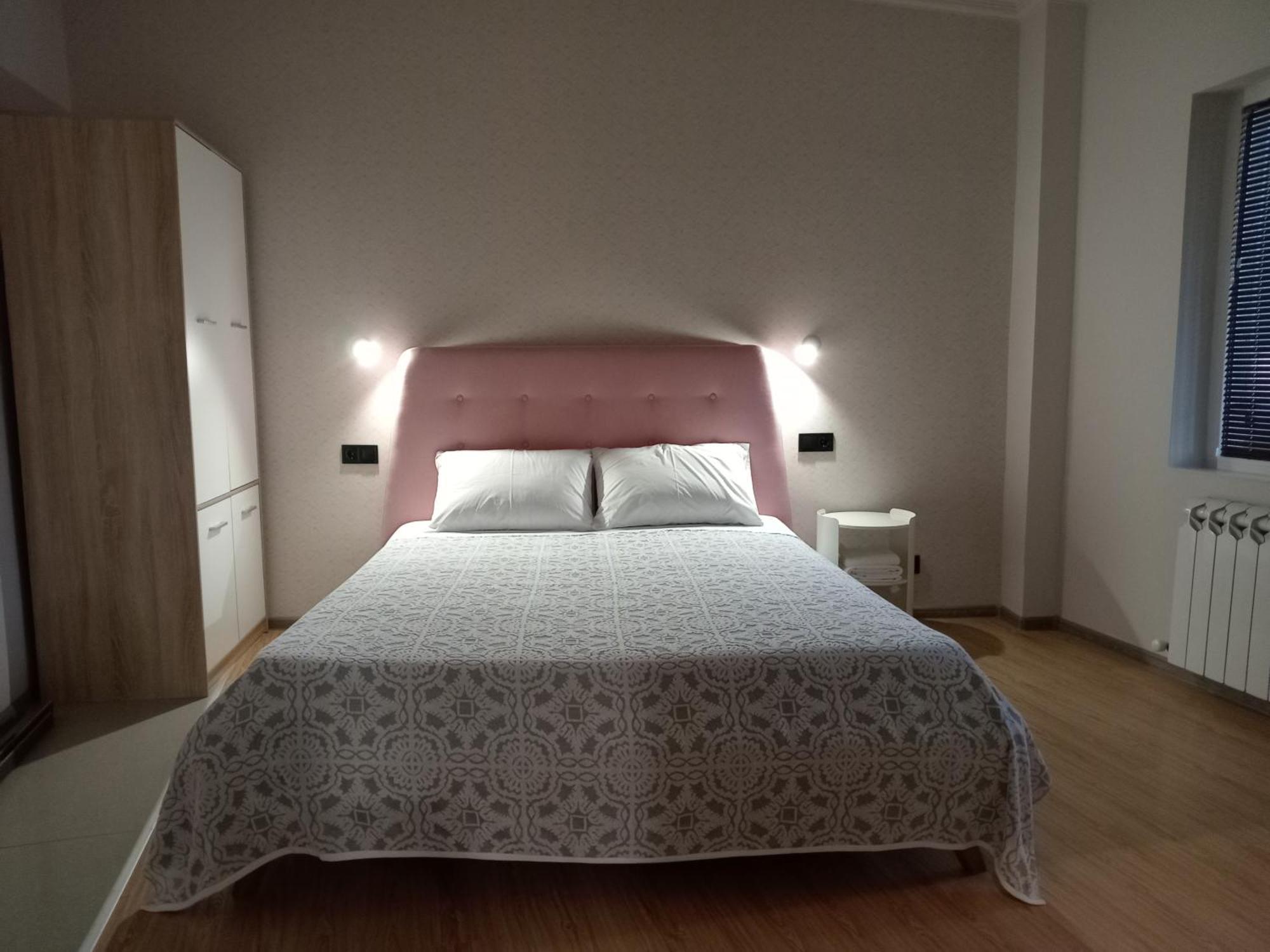 Medea'S Home Кутаиси Экстерьер фото