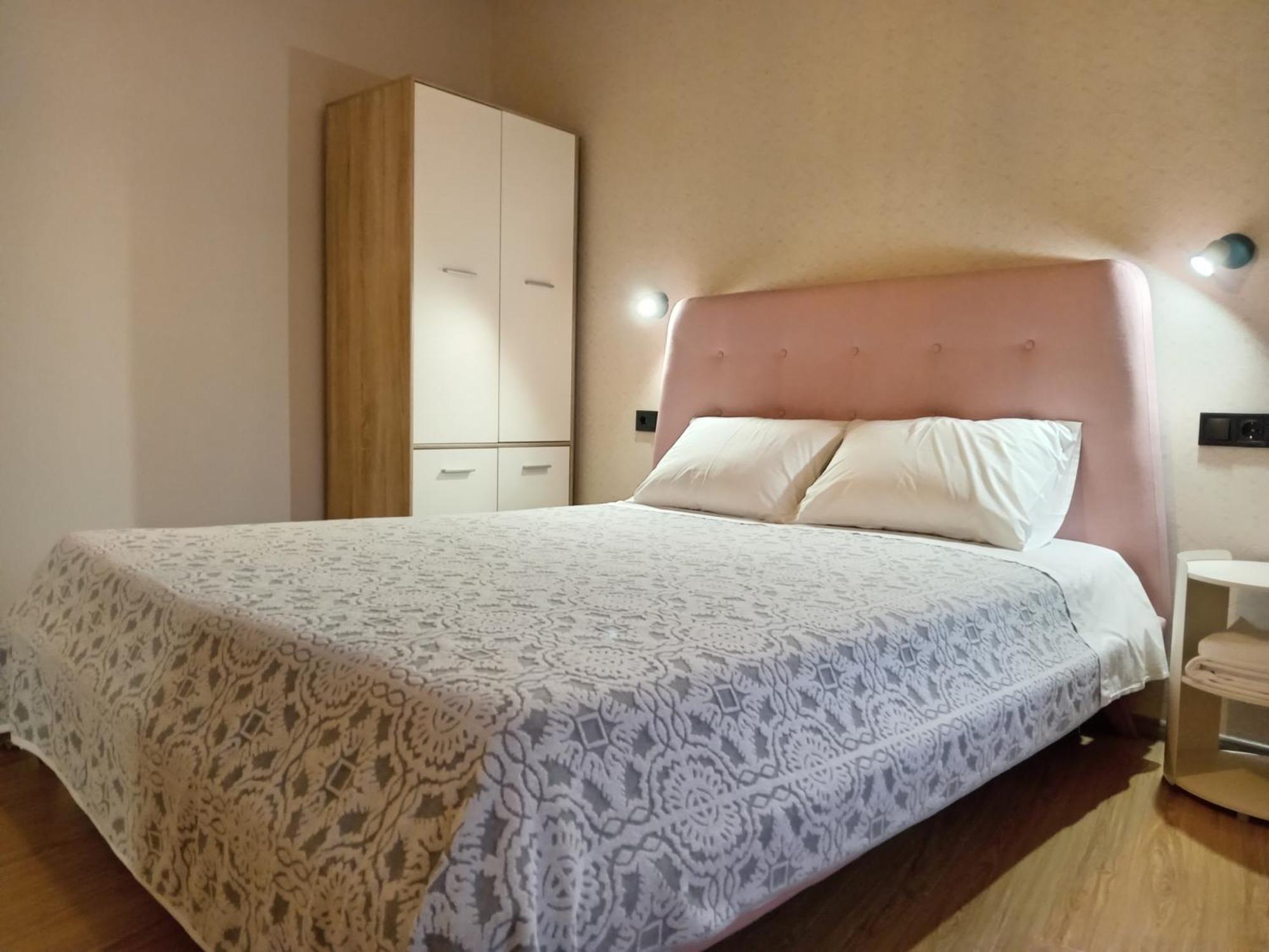 Medea'S Home Кутаиси Номер фото